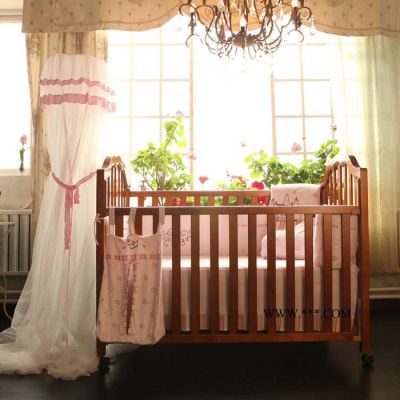 贝乐堡夏洛特多功能松木婴儿床带滚轮BABY床欧式环保实木宝宝床