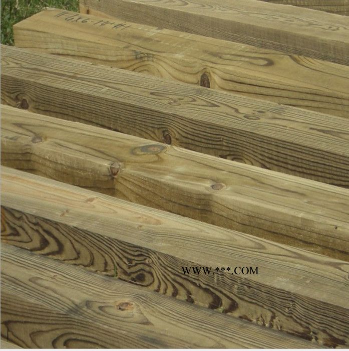上海园洲木业厂家生产南方松防腐木，南方松木板材，质量保证
