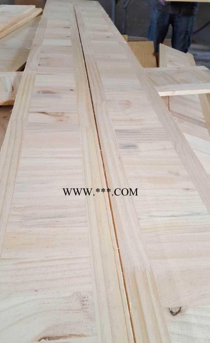 澎湃定做松木无节指接板定制松木框架地板基材实木集成板