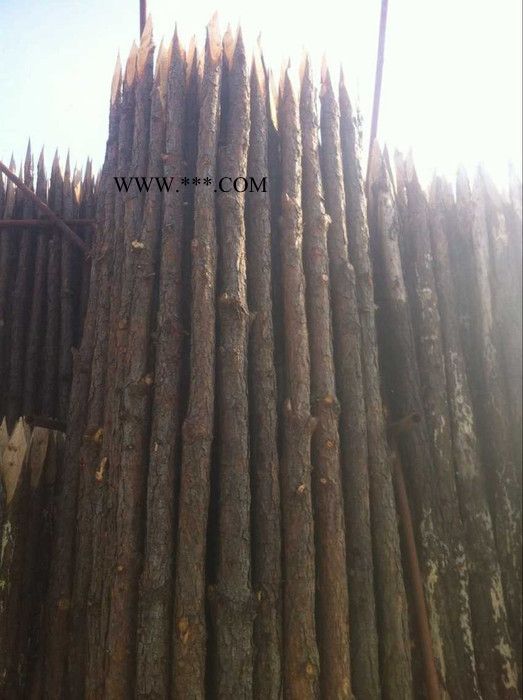 佛山松木桩价格，湿地松、松木桩，规格：2米-6米，尾径：（6-12）