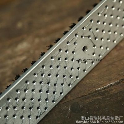 [制刷厂家]生产铝板尼龙丝条刷.铝板304不锈钢丝条刷.抛光毛刷条