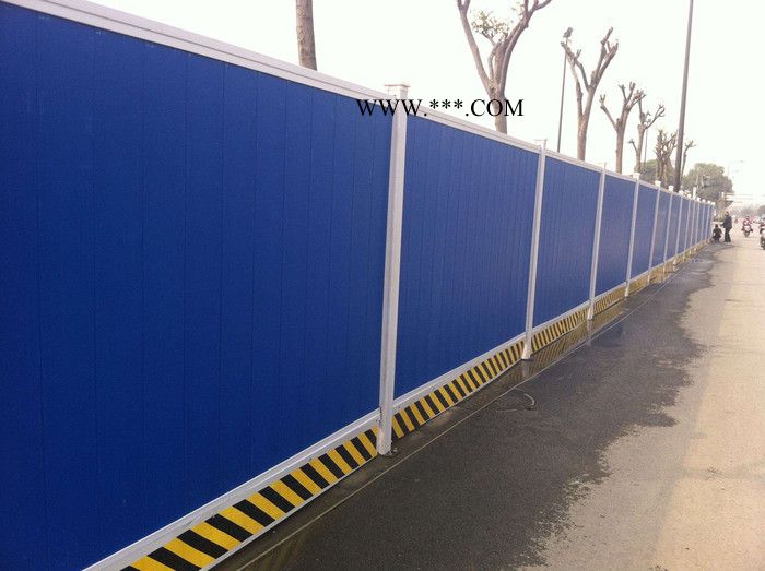 工地围墙专业定制 铝板穿孔板工地金属围挡拓轩价格铝板穿孔板