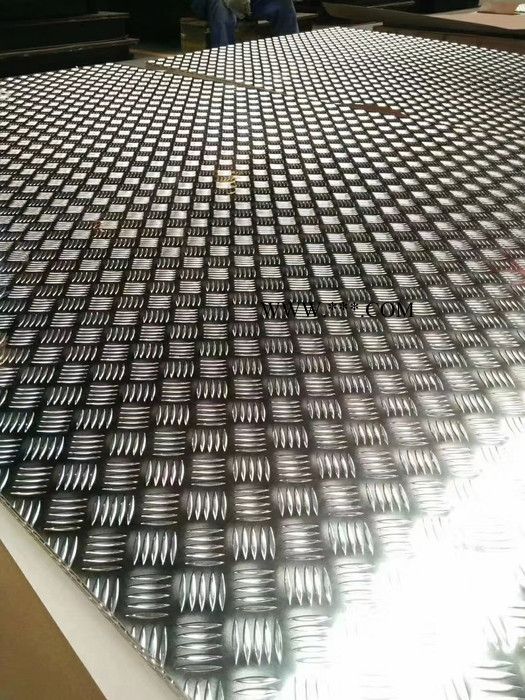 朝衡金属花纹铝板 1060花纹铝板 5052花纹合金铝板  防滑铝板 压花铝板 五条筋铝板 扁豆花纹铝板